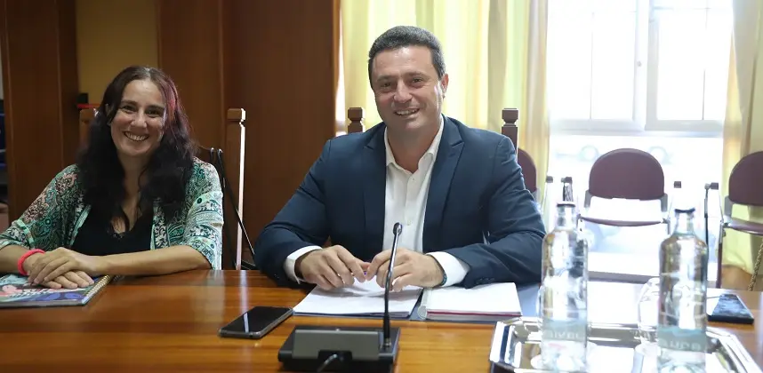 Óscar Noda junto a Daisy Villalba.