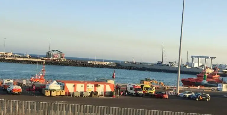 Una de las actuaciones que se han llevado a cabo en Puerto Naos con la llegada de pateras