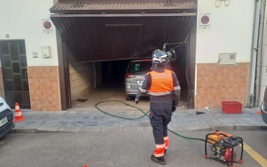 Imagen del momento en el que tuvieron que actuar los bomberos
