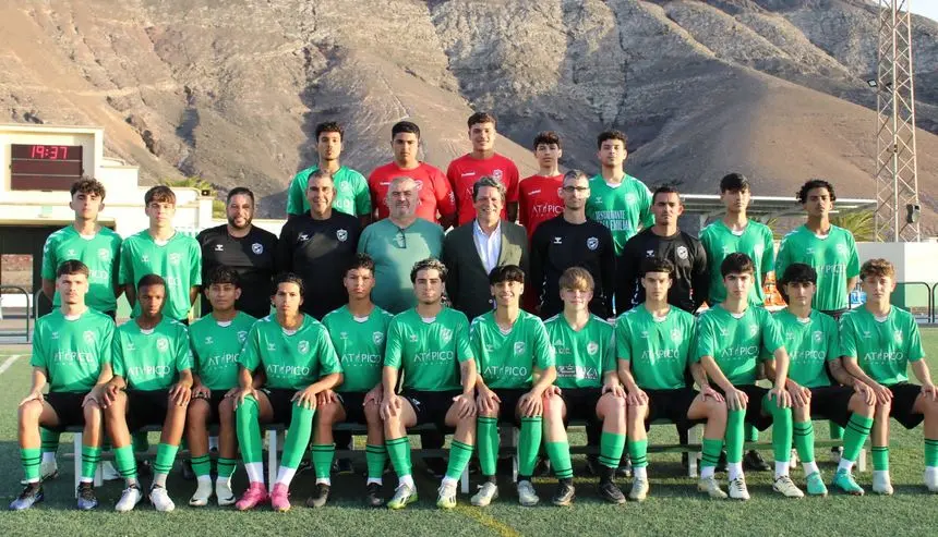 Foto de familia del equipo sureño