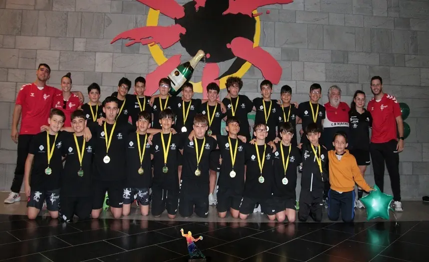 Infantiles del San José Obrero a su llegada a Lanzarote.