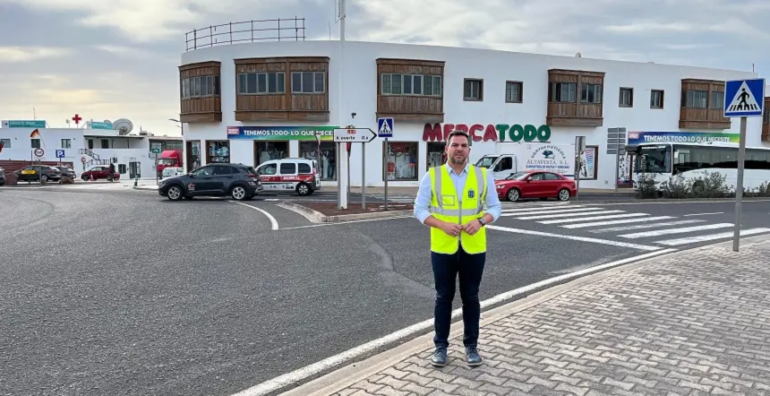 El vicepresidente en la rotonda de Playa Blanca