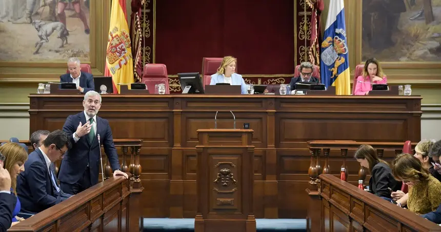 Fernando Clavijo durante su intervención en el Parlamento.
