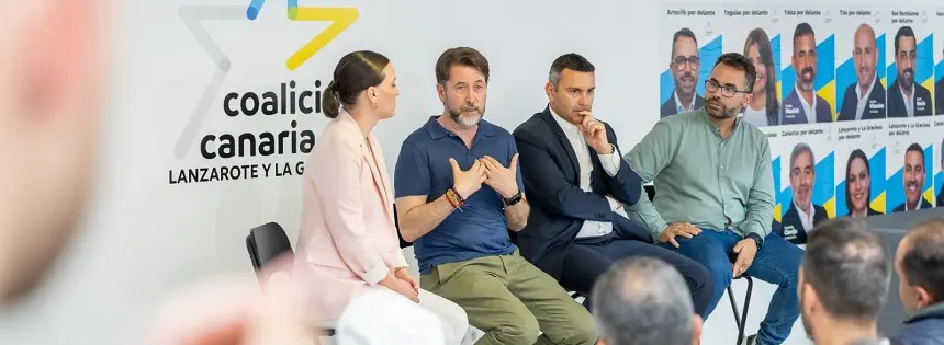 Carlos Alonso junto a Oswaldo Betancort en la presentación de su candidatura a las elecciones para el Parlamento Europeo.