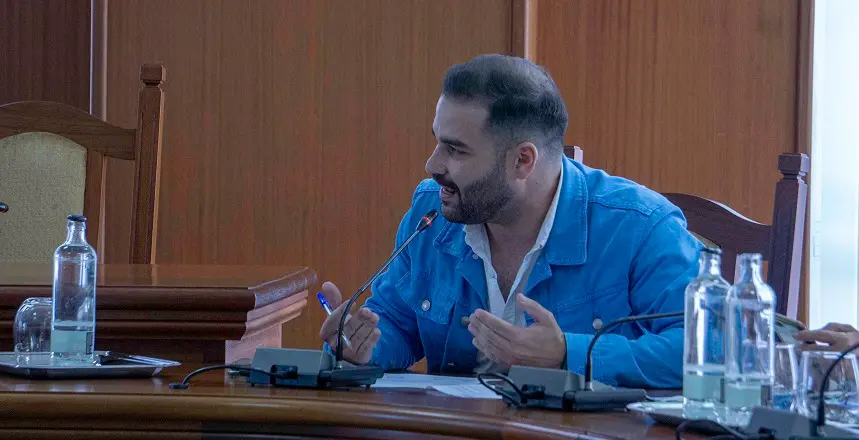 Jesús Machín Tavio durante el pleno del Cabildo de Lanzarote.