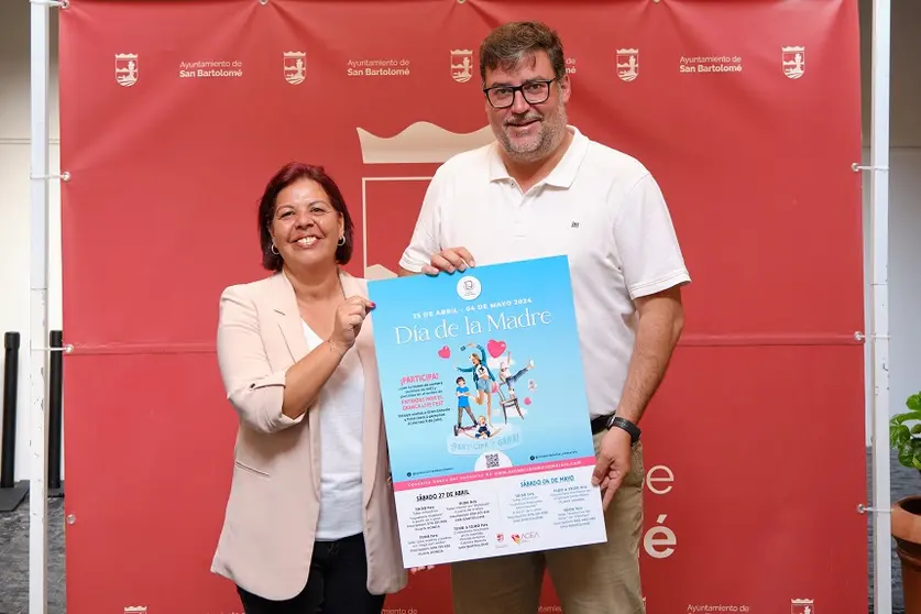 Presentación de los actos por el día de la madre en San Bartolomé.