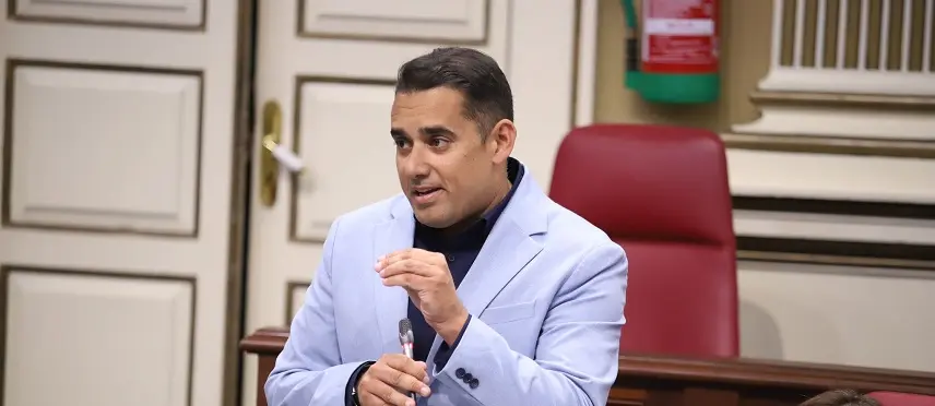 Yone Caraballo en una pregunta parlamentaria