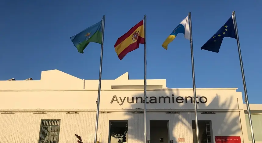 Fachada del Ayuntamiento de Tías.