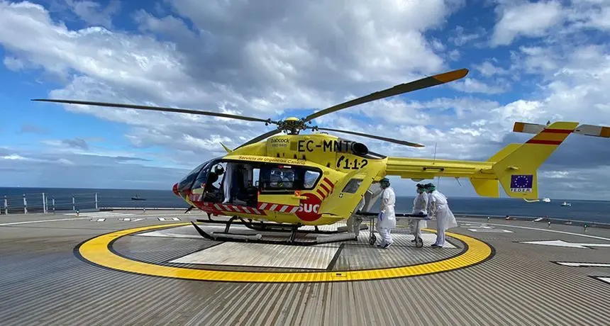 Imagen del helicóptero del SUC que realiza los traslados.