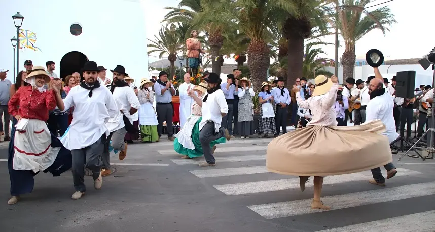 Fiestas de San Isidro en el pueblo de Uga.
