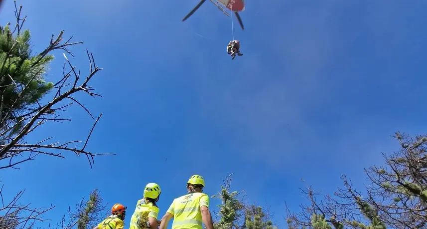 Componentes de EMERLAN durante una actuación realizada en La Palma.