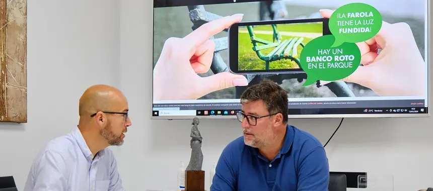 Isidro Pérez junto a Raúl de León.
