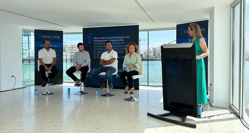 Mesa redonda del sector primario.