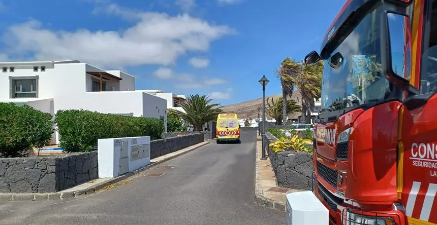 Los sanitarios del SUC tuvieron que esperar la llegada de los bomberos