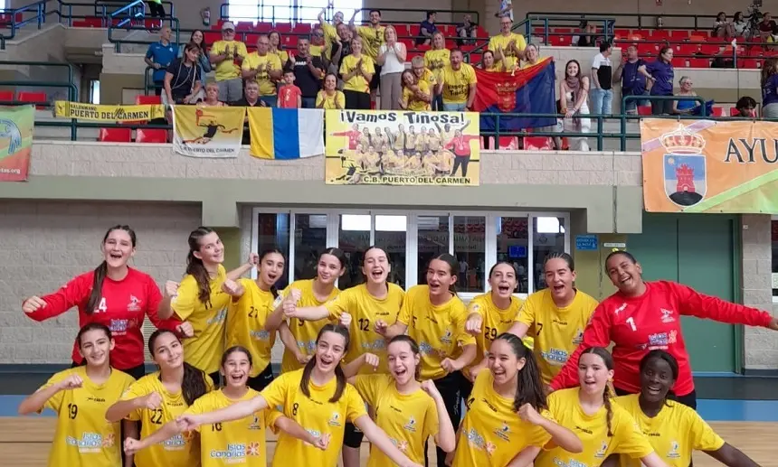 Equipo infantil del Puerto del Carmen.