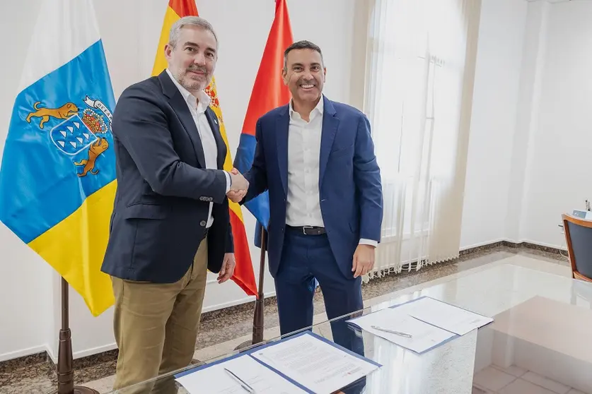 Firma Convenio de Vivienda.