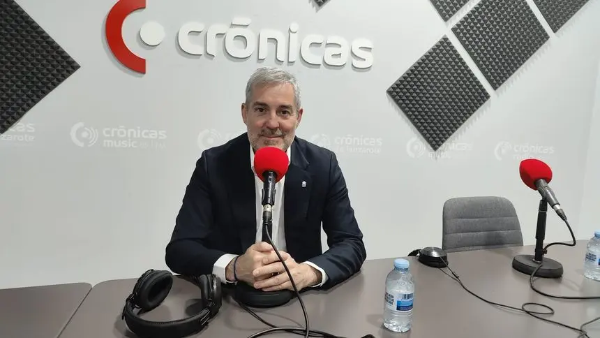 Fernando Clavijo en Crónicas Radio.
