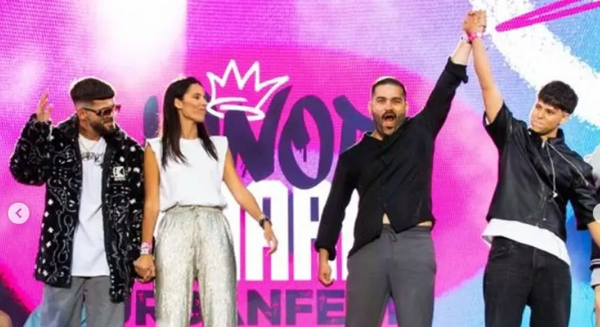 Momento en el que Jesús Machín  levantaba la mano de CZ como ganador del Honor Canario Urban Fest.