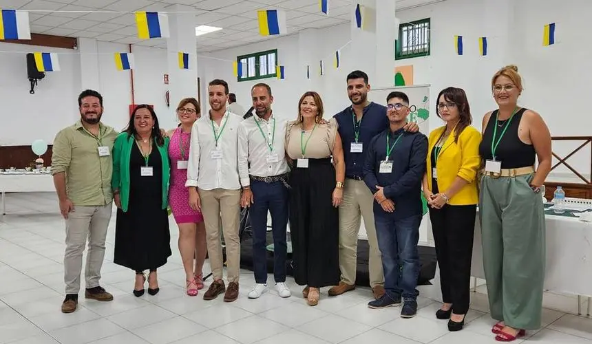 Imagen de los integrantes del nuevo equipo directivo de Primero Teguise