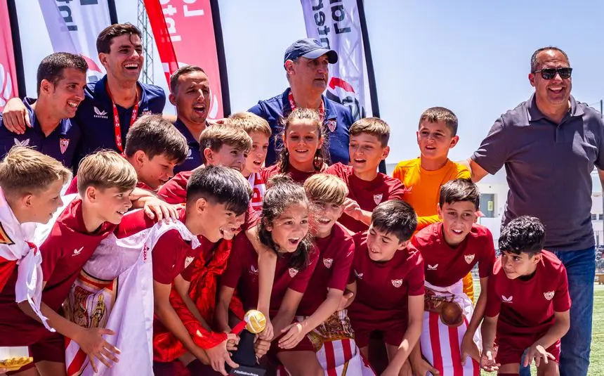 Los jugadores del Sevilla celebrando su éxito