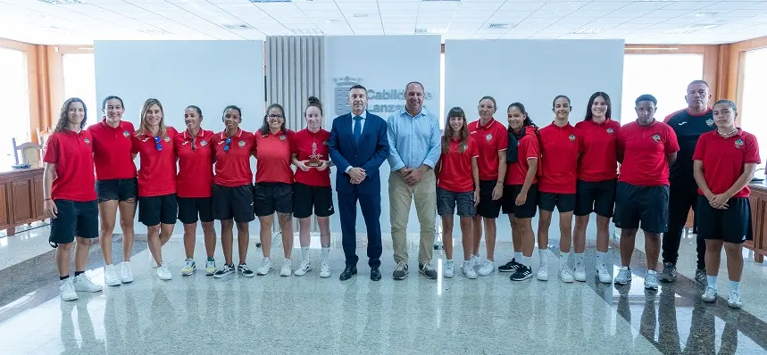 Visita del Marítima femenino.