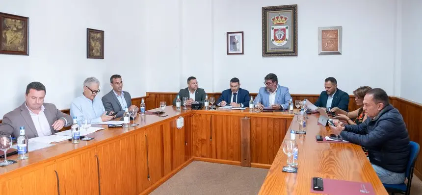 Imagen de la reunión de la Mesa de Alcaldes celebrada en San Bartolomé