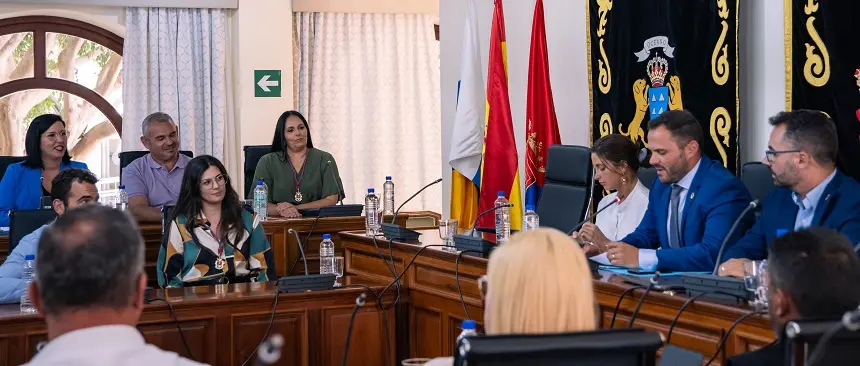 Imagen de archivo de un pleno del Ayuntamiento de Arrecife.