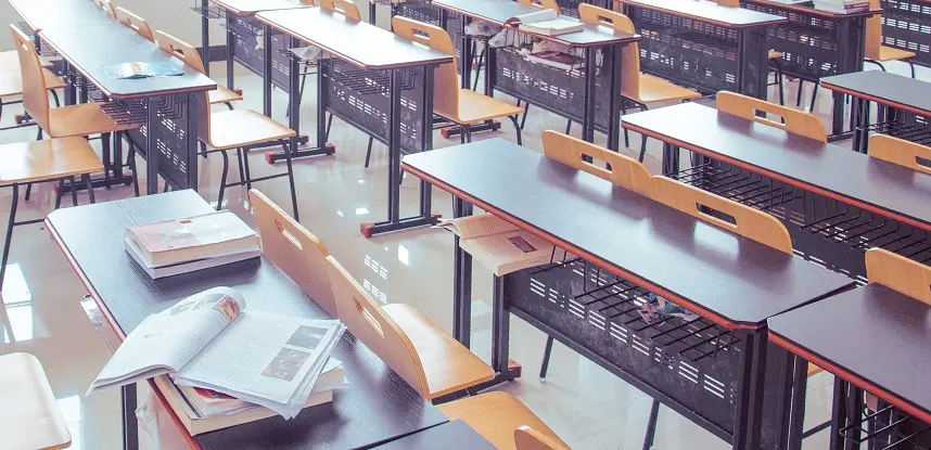 Imaen de archivo de un aula.