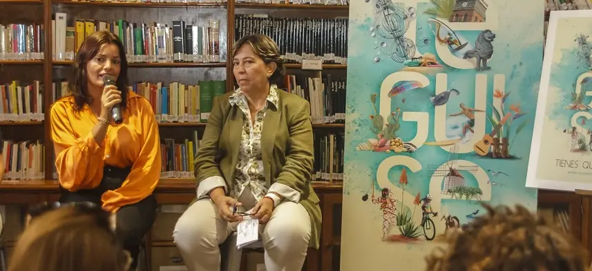 Rita Hernández junto a Olivia Duque.