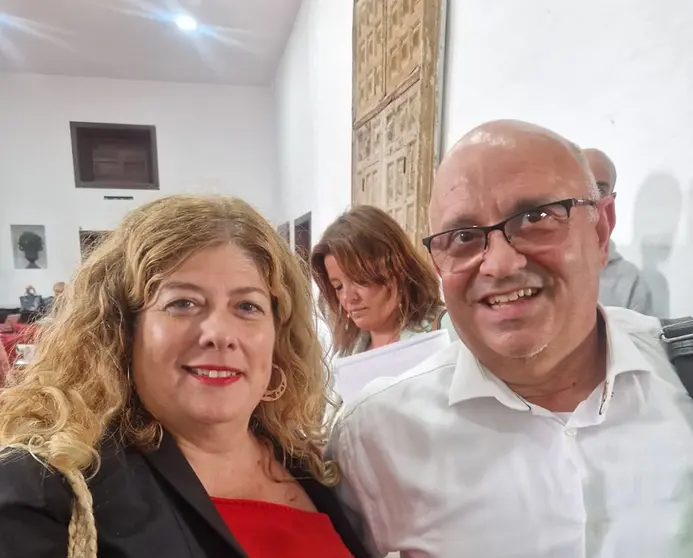 Belén Machín y Fernando Jiménez en el pleno de Teguise celebrado este miércoles.