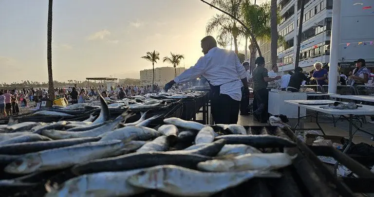 Imagen de uno de los puestos colocados recientemente en Arrecife.