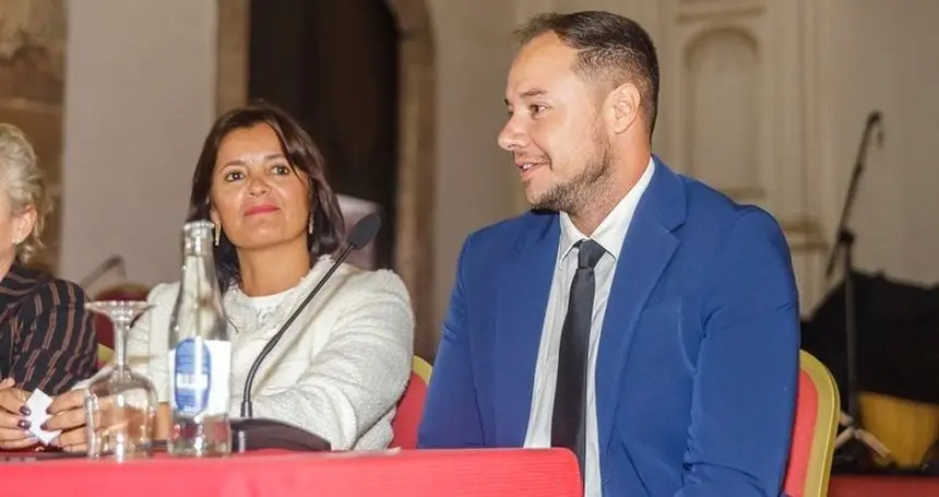 Ginés González junto a Olivia Duque en otra rueda de prensa anterior.
