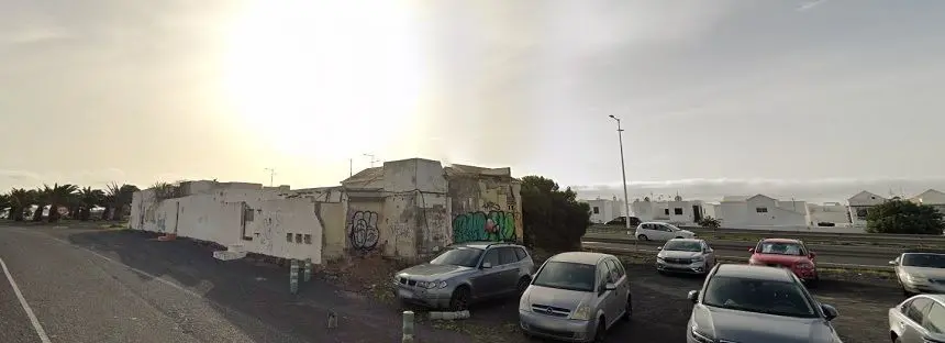 Imagen de la ruina de la antigua discoteca Maui.