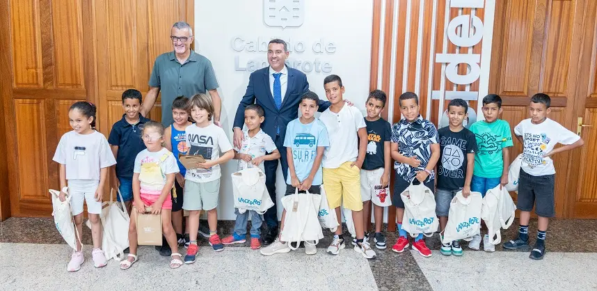 Recepción Menores Saharauis en el Cabildo.