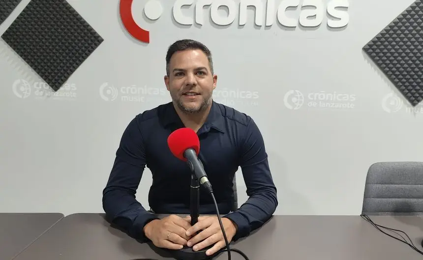 Jacobo Medina en Crónicas Radio.