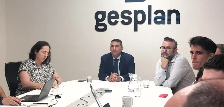 Reunión de Oswaldo Betancort y GESPLAN.