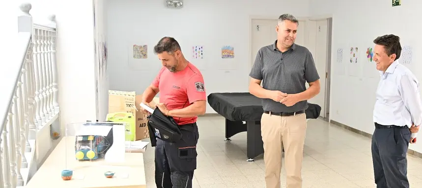 El Consorcio refuerza la red de desfibriladores