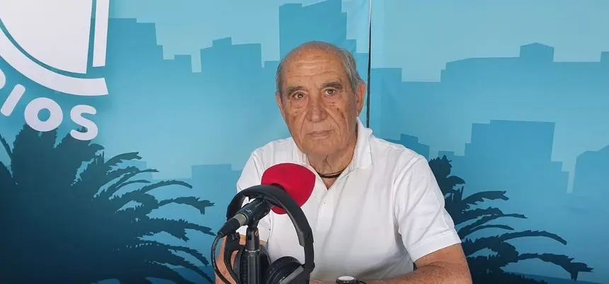 Dimas Martín en Crónicas Radio.