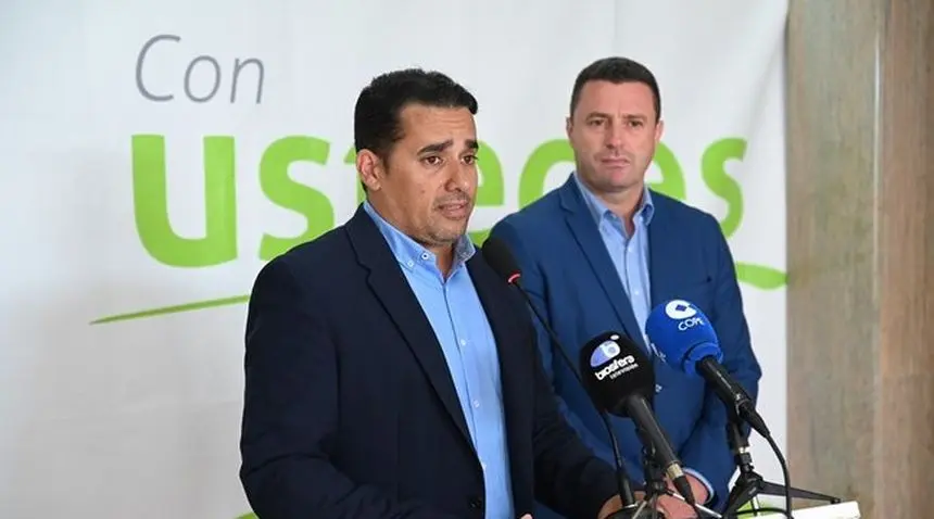 Yoné Caraballo con Óscar Noda en una imagen de archivo.