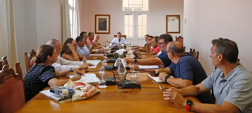 Imagen de archivo de Oswaldo Betancort presidiendo la Asamblea extraordinario del Consorcio del Agua.