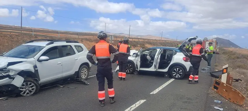 Imagen del impactante estado en el que quedaron los dos vehículos