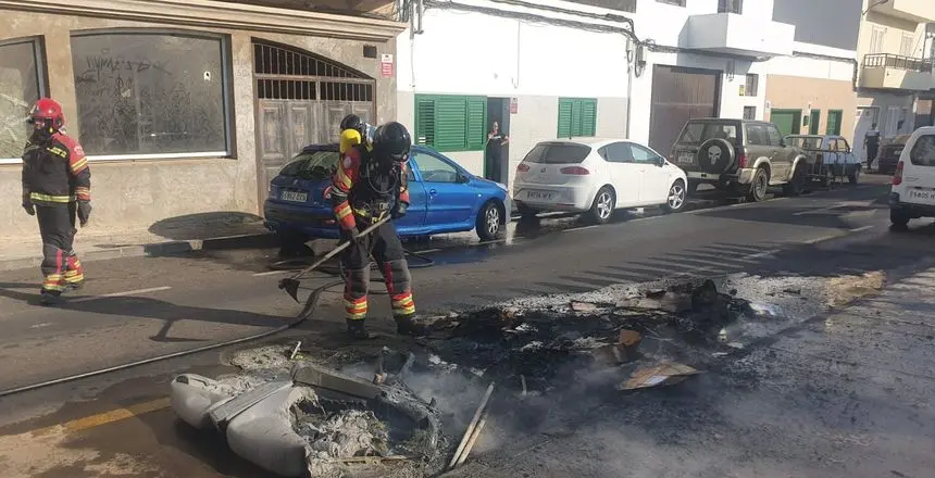 Imagen de cómo quedó la zona tras la actuación de los bomberos