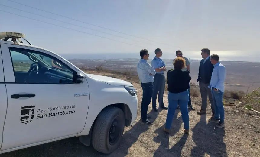 El alcalde de visita en el parque eólico de San Bartolomé