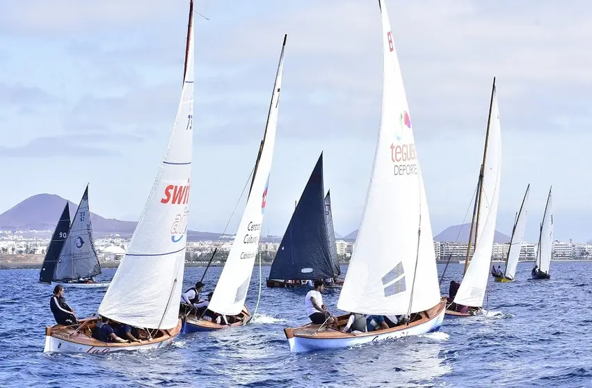 Novena regata de la Liga Insular de barquillos de vela latina de 5 metros.