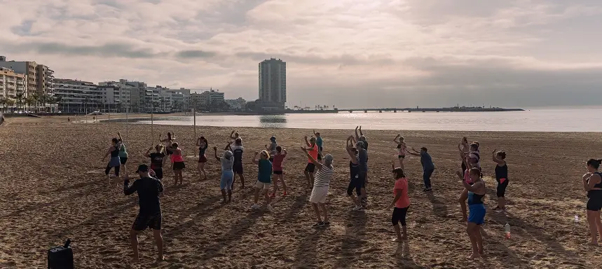 Clausura actividades en la playa.