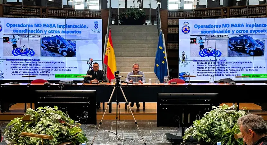 Marcos Rosario Galindo, oficial de la Policía Local y Coordinador Municipal de Protección Civil de Arrecife, durante su intervención en estas jornadas en Madrid
