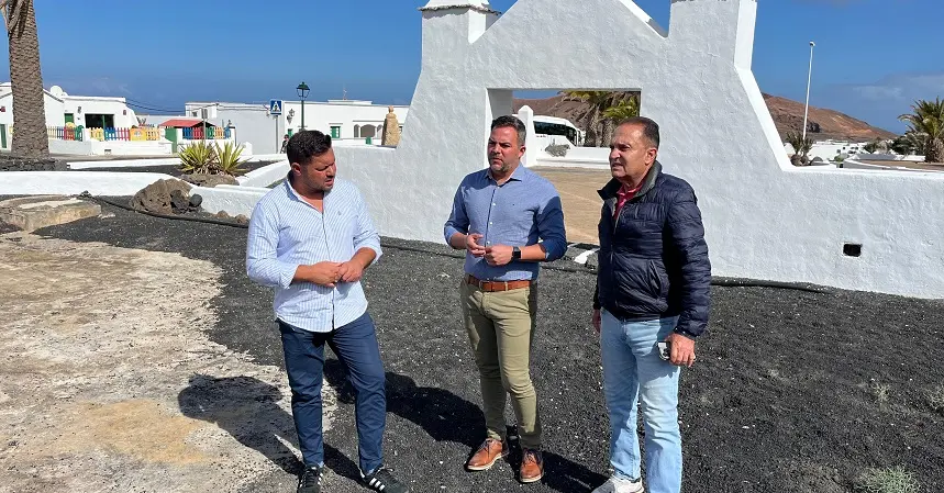El vicepresidente junto al alcalde y el concejal de Obras.