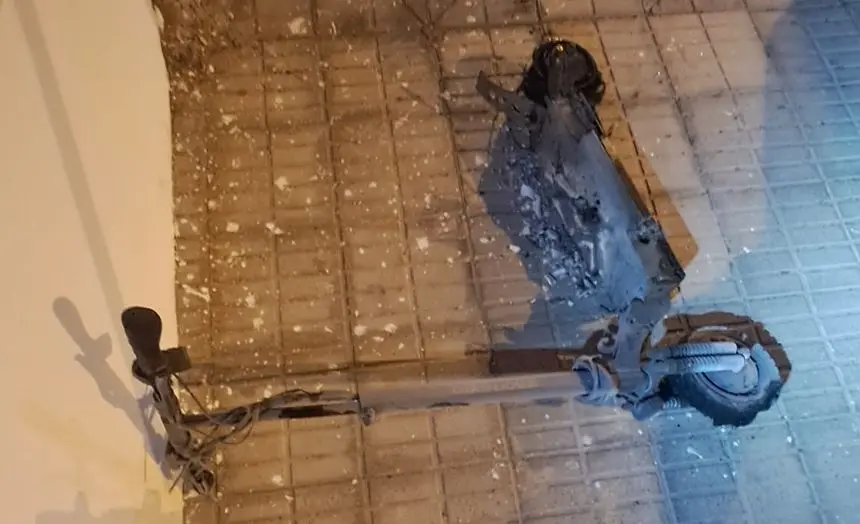 Estado en el que quedó el patinete.