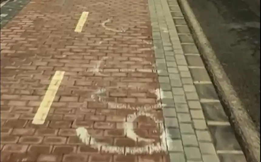 Pintada realizada en el carril bici de Arrecife.