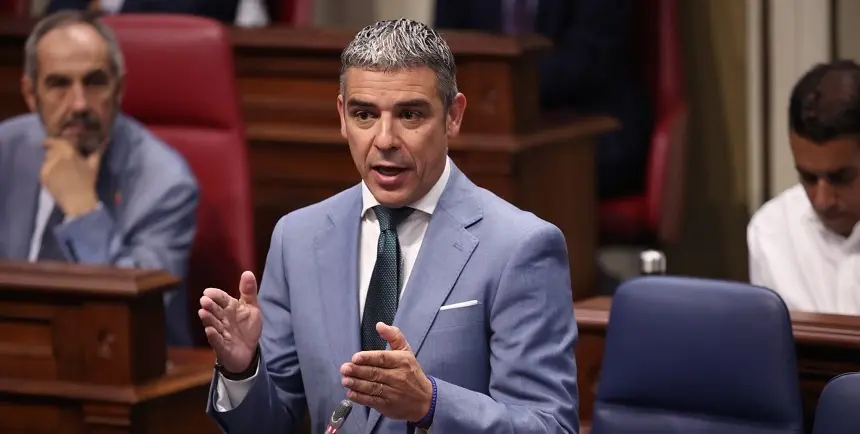 Narvay Quintero en el Parlamento de Canarias.